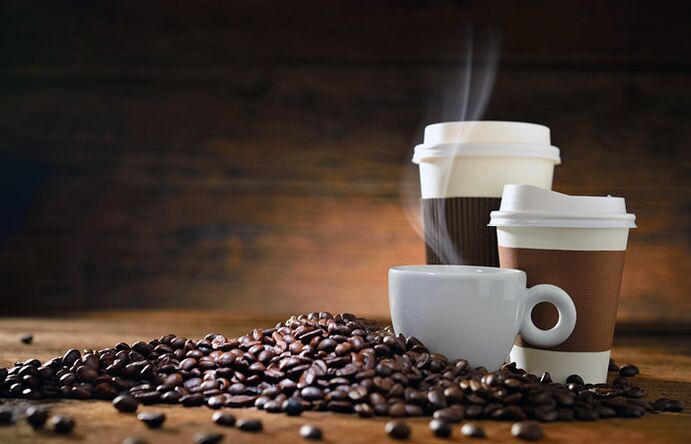 Kaffi als verbuedent Produkt wärend Dir Vitamin fir d'Potenz huelen